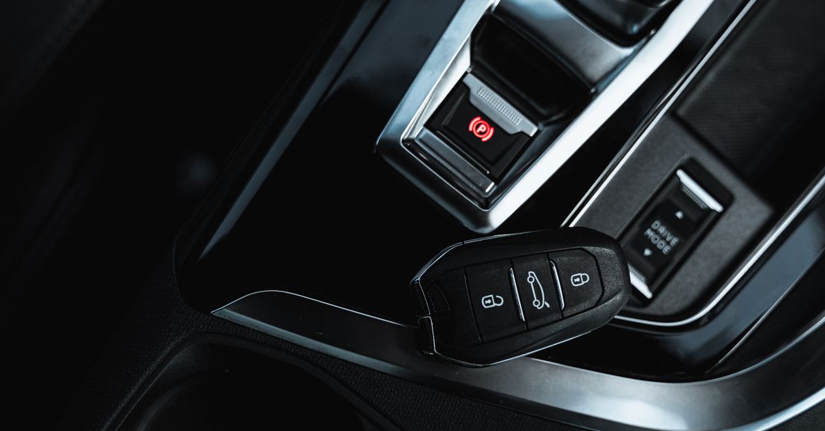 Chevrolet car key fob — Paradise Locksmiths NV